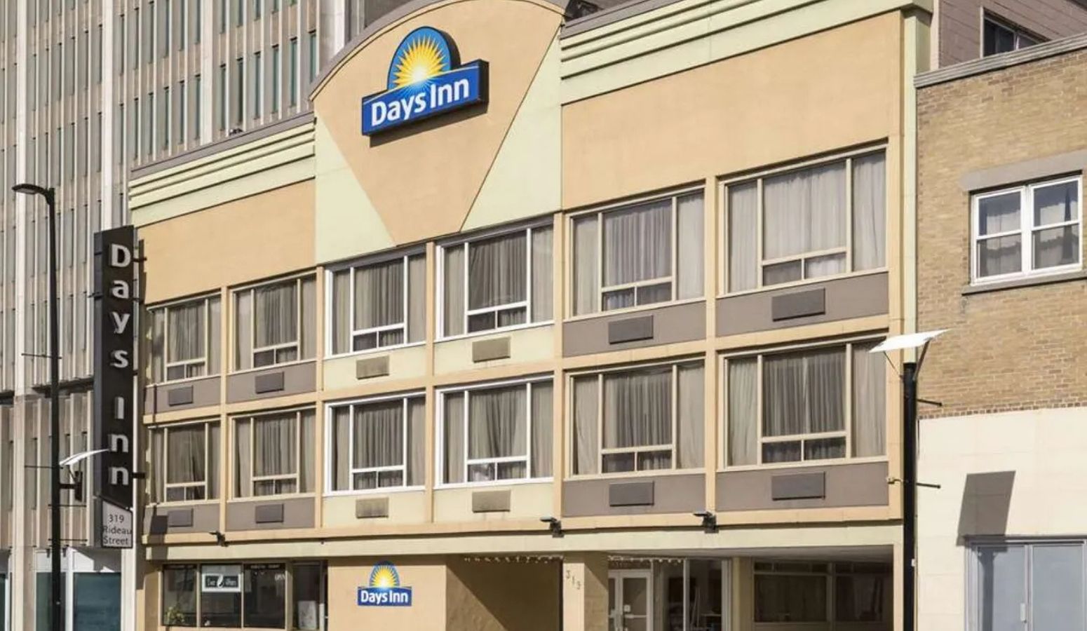 Days Inn Ottawa West 3*